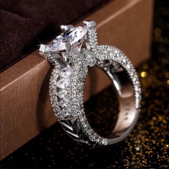 NEW 925 STERLING SILVER DIAMOND DIAMOND RING - Picture 3 of 4